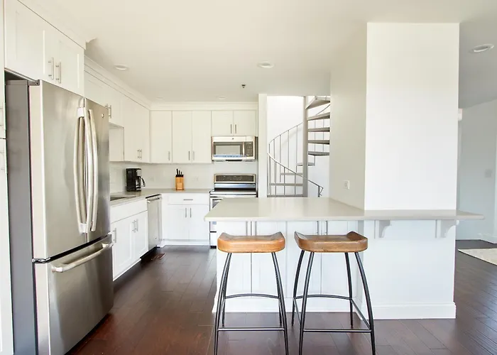 Sonder Baltimore Place
